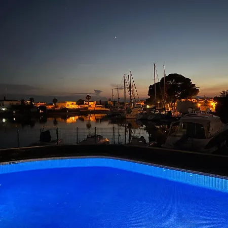 Apartamento Blau Frente A Canales Y Puestas De Sol De Rosas