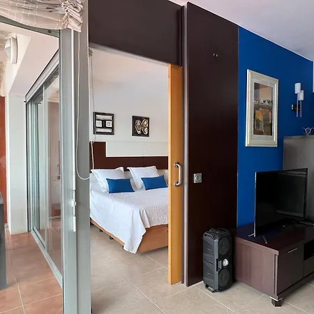Blau Frente A Canales Y Puestas De Sol De Appartement