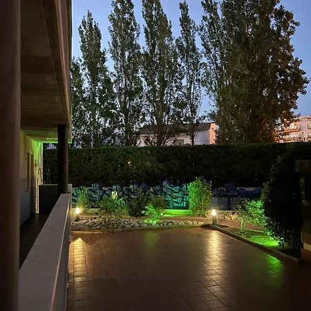 Blau Frente A Canales Y Puestas De Sol De Appartement *
